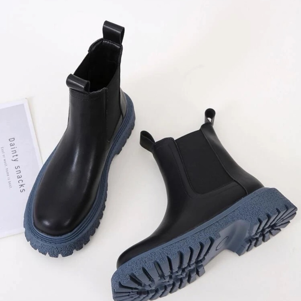 Platform boots